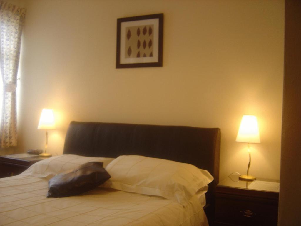 Oyo Lord Nelson Hotel Telford Room photo